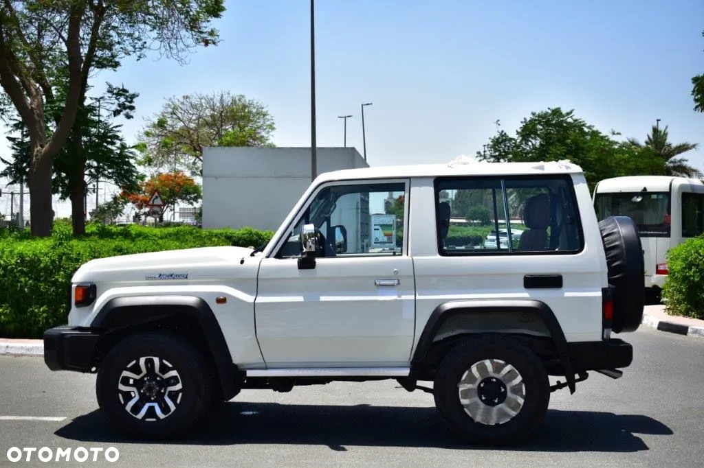 Toyota Land Cruiser - 34