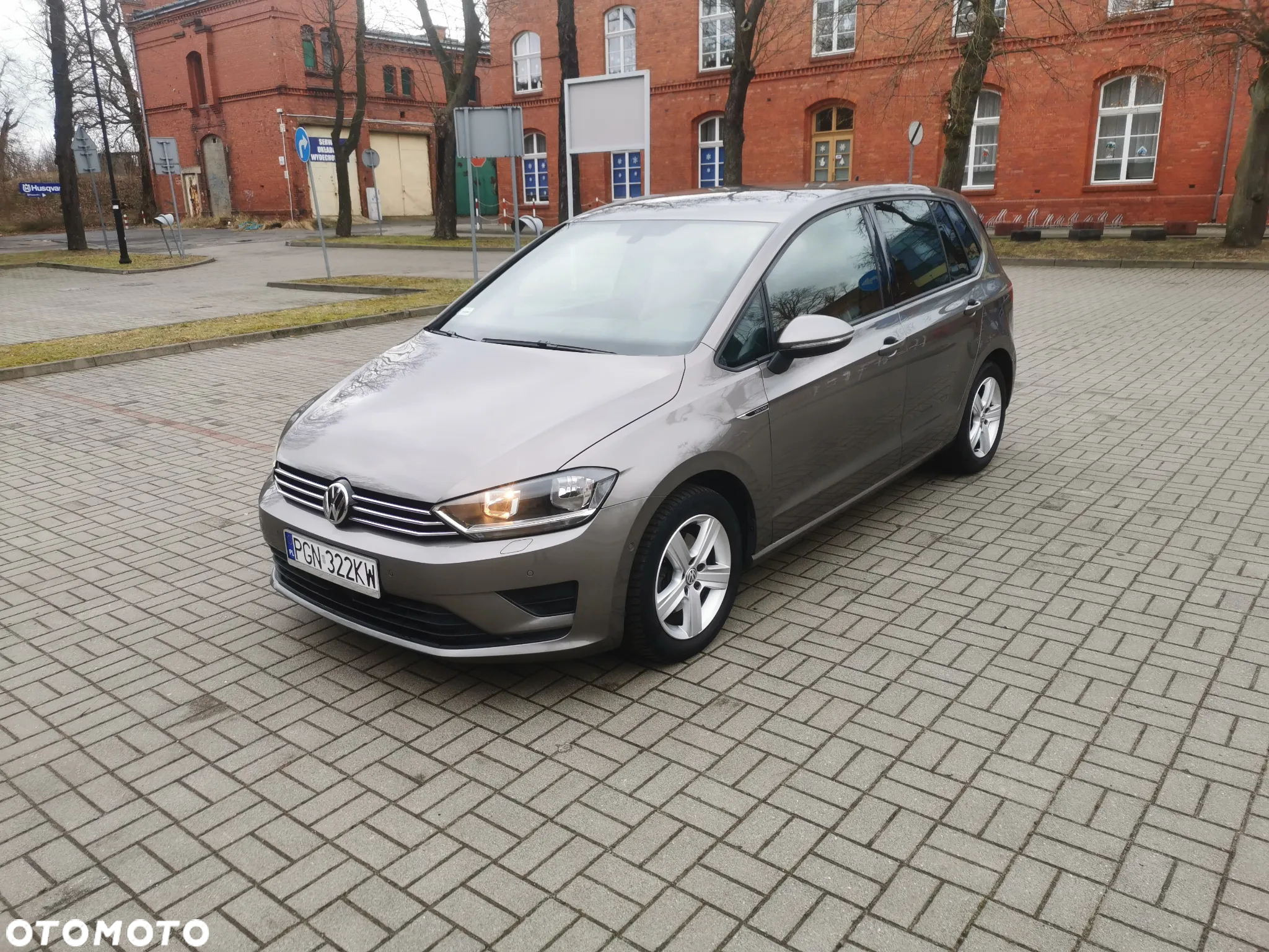 Volkswagen Golf Sportsvan VII SV 1.6 TDI BMT Trendline - 2