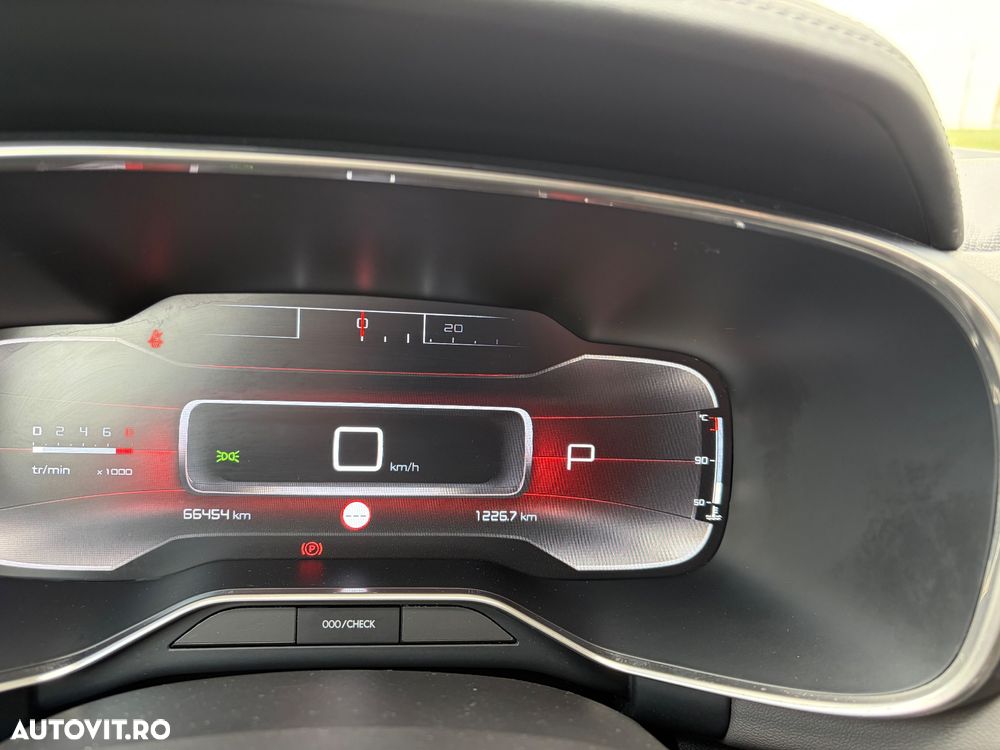 Citroën C5 Aircross 1.6 PureTech S&S EAT8 Feel - 11