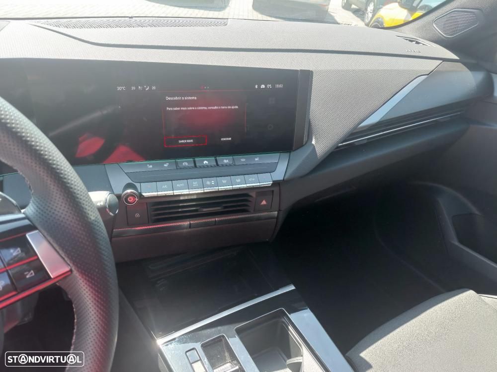 Opel Astra 1.2 T Elegance Aut. - 10