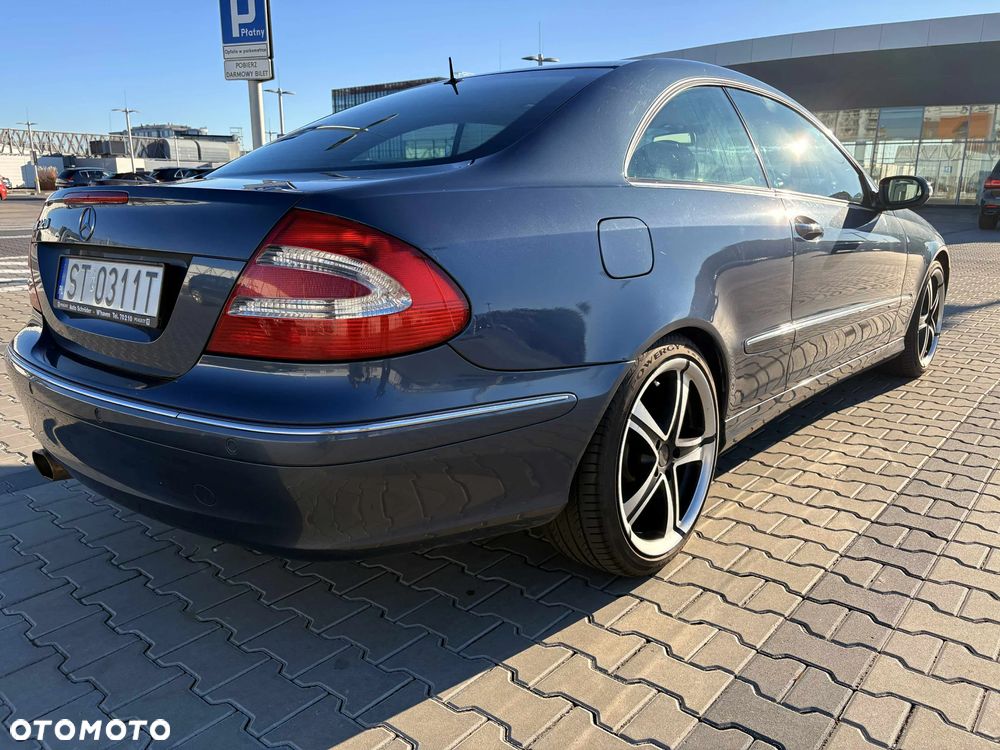 Mercedes-Benz CLK - 19