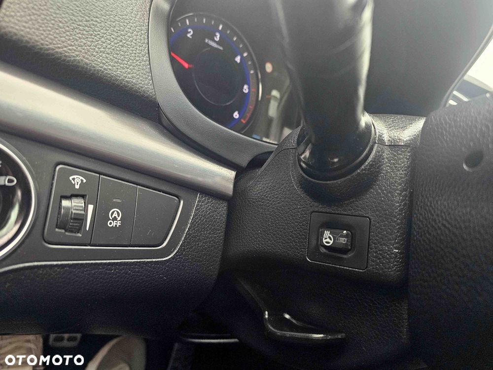 Hyundai i40 Kombi 1.7 CRDi Premium - 35
