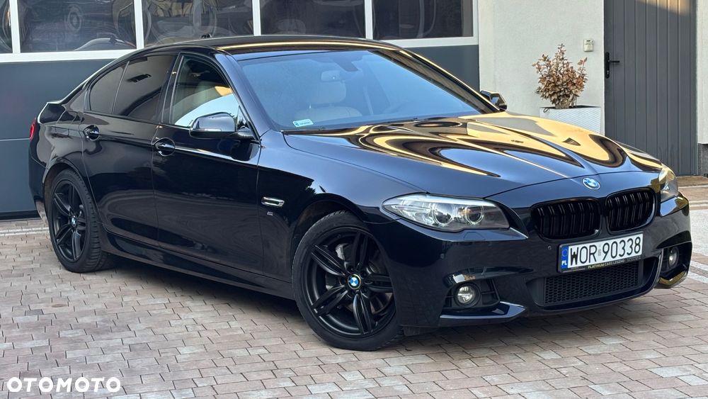 BMW Seria 5 525d xDrive - 23