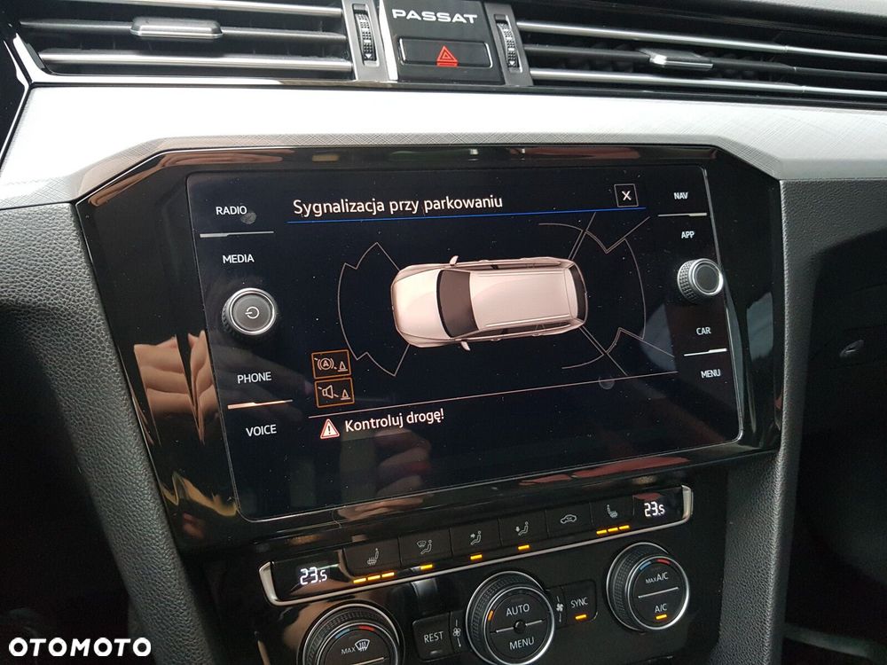 Volkswagen Passat Variant 2.0 TSI Elegance DSG - 27