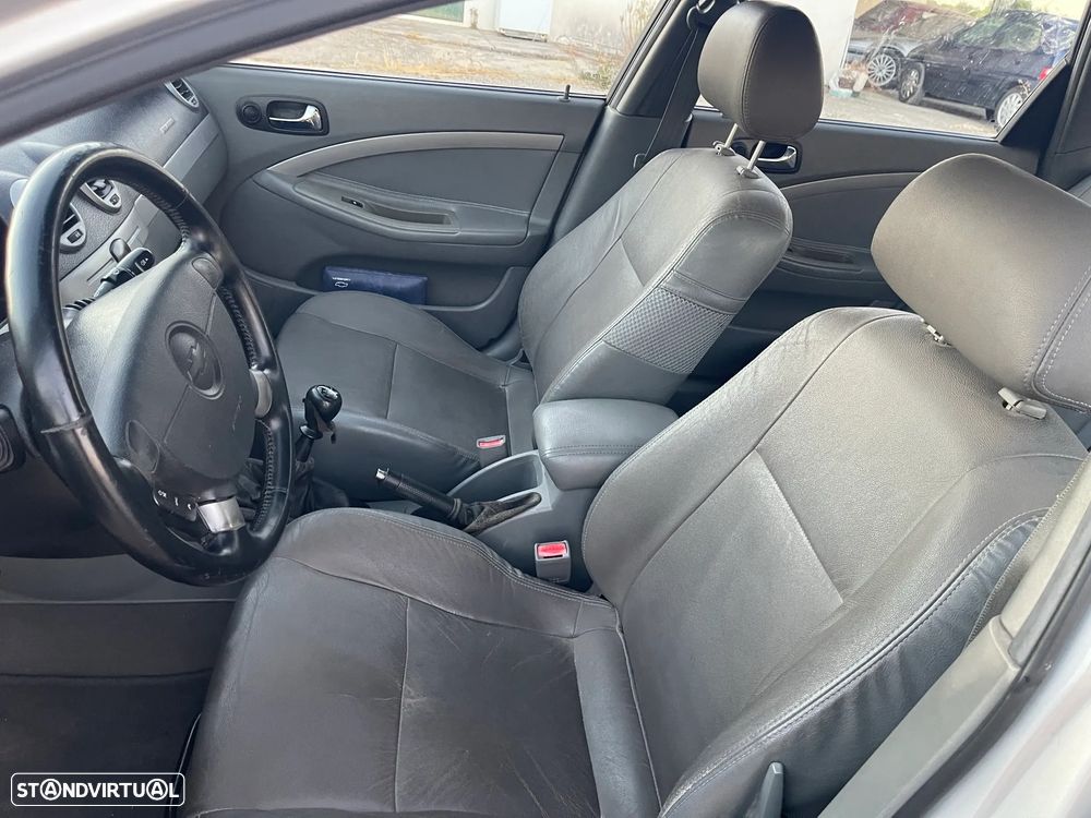 Chevrolet Nubira SW Wagon 1.6 CDX - 8