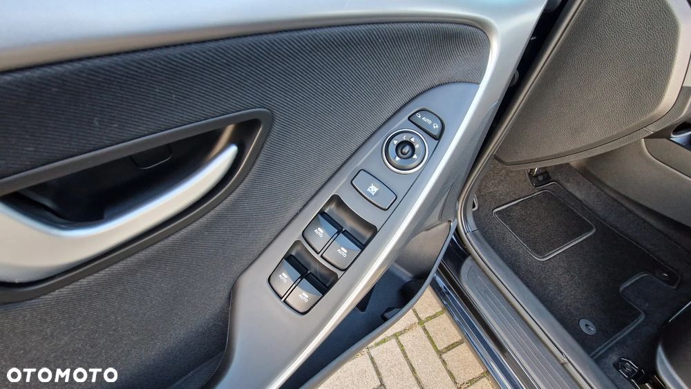 Hyundai i30 1.6 CRDi Comfort - 19