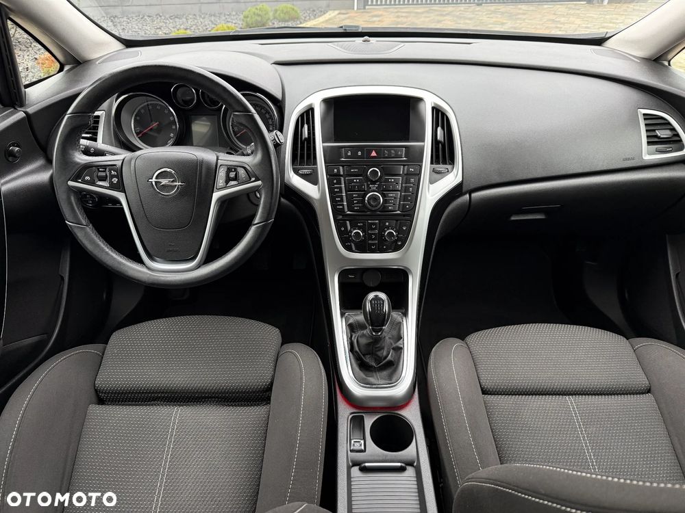 Opel Astra 1.4 Turbo Innovation - 17