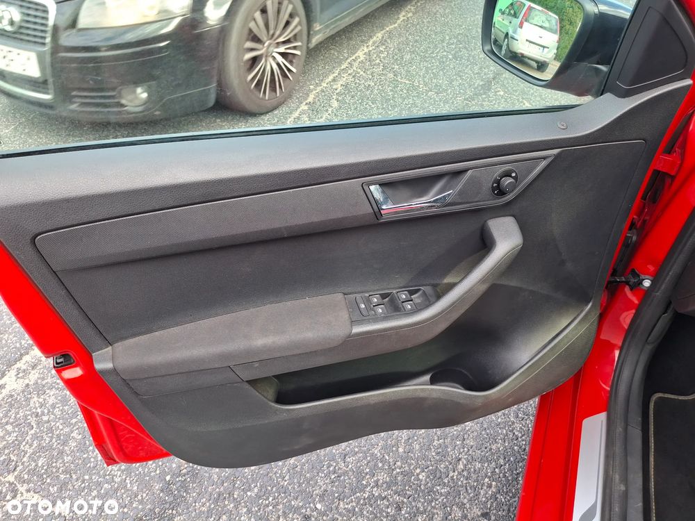 Skoda Fabia 1.0 TSI Style Color - 18