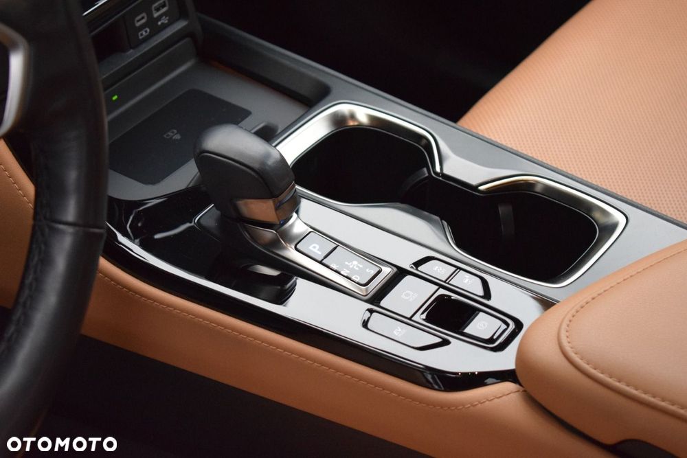 Lexus NX 350h Omotenashi AWD - 19