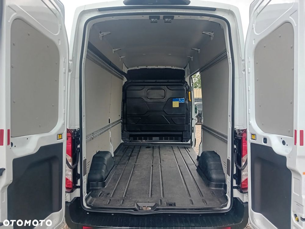Ford Transit - 9