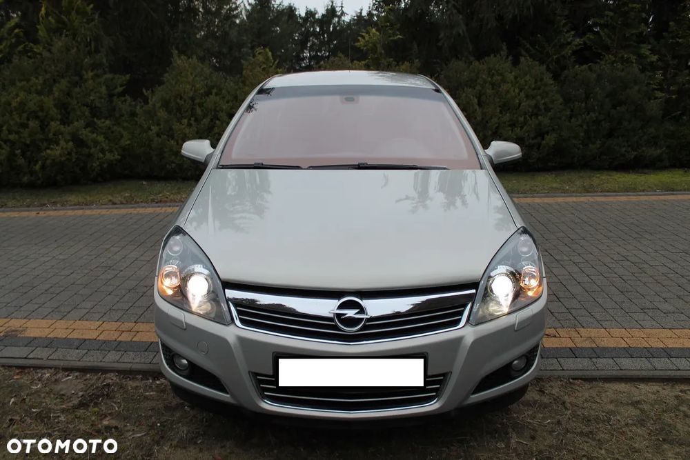Opel Astra 1.7 CDTI DPF Innovation 110 Jahre - 13