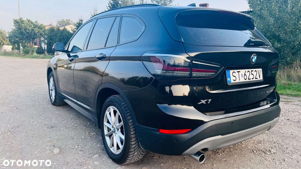 BMW X1 sDrive18i - 10