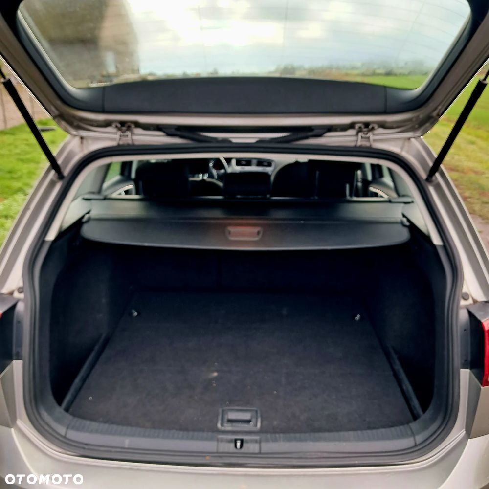 Volkswagen Golf - 9