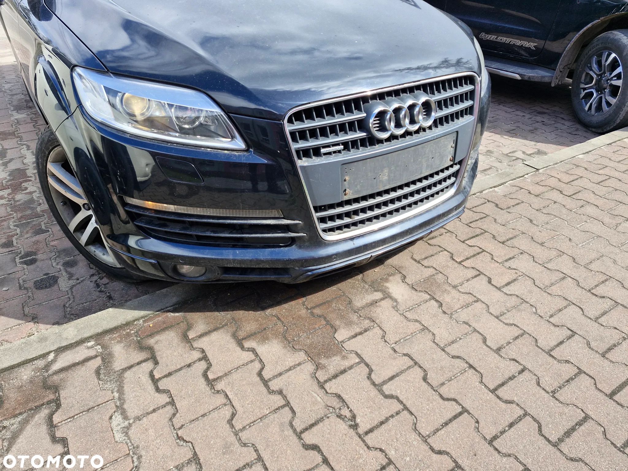 Audi Q7 3,0TDI V6 BUG zderzak drzwi maska klapa szyby silnik fotele skóra - Pojazd na czesci demontaż - 1