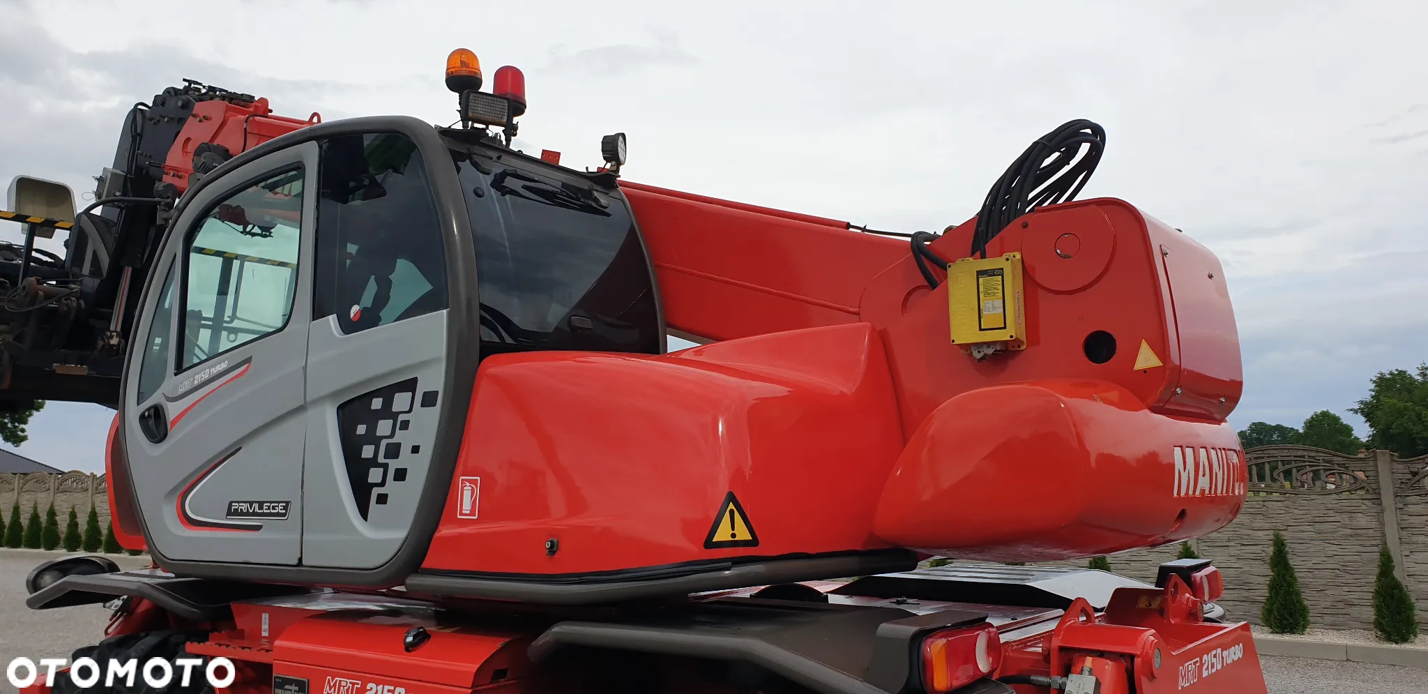 Manitou MRT2150 Privilege kosz hydr. skrętny / wciągarka/widły hydr./pilot/ sprowadzona - 19