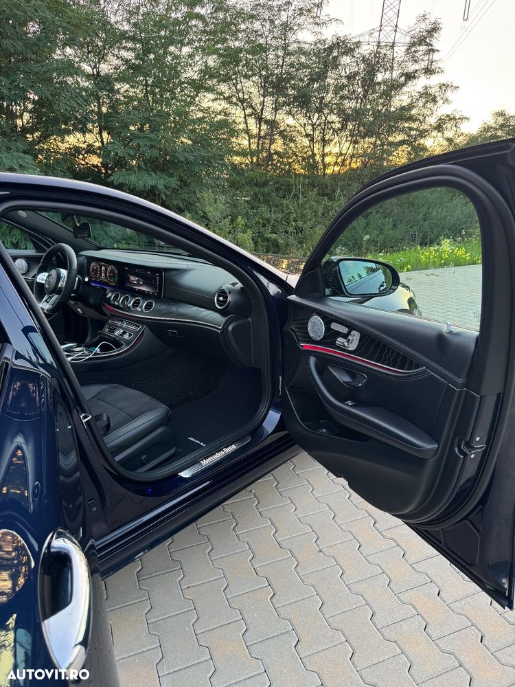 Mercedes-Benz E 300 de 9G-TRONIC AMG Line - 16