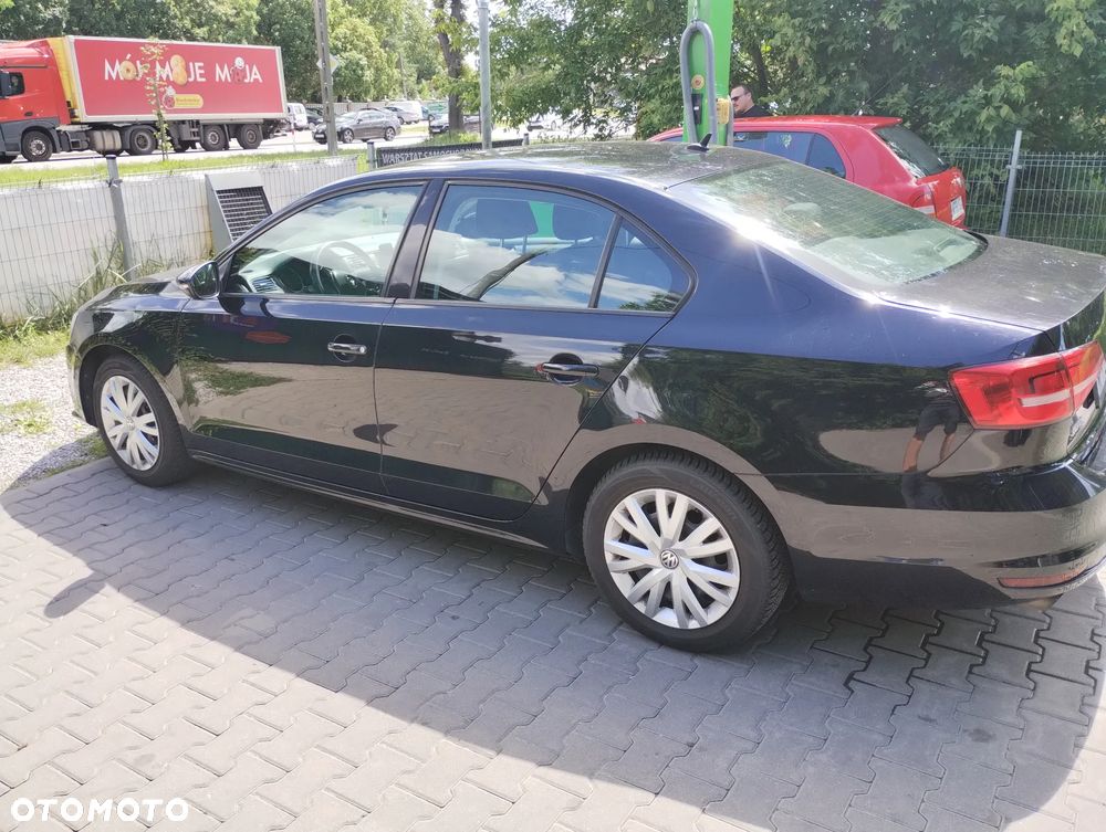 Volkswagen Jetta 1.2 TSI BMT Trendline - 3