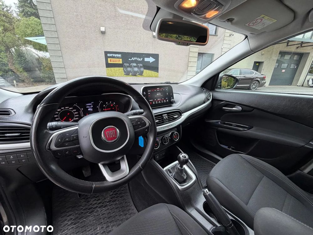Fiat Tipo 1.4 16v Lounge EU6d - 24