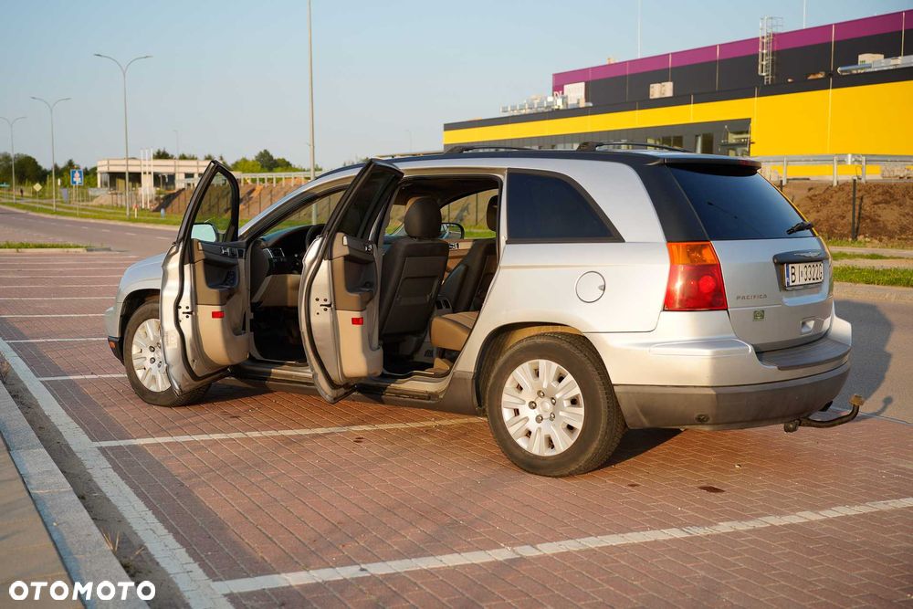Chrysler Pacifica - 6