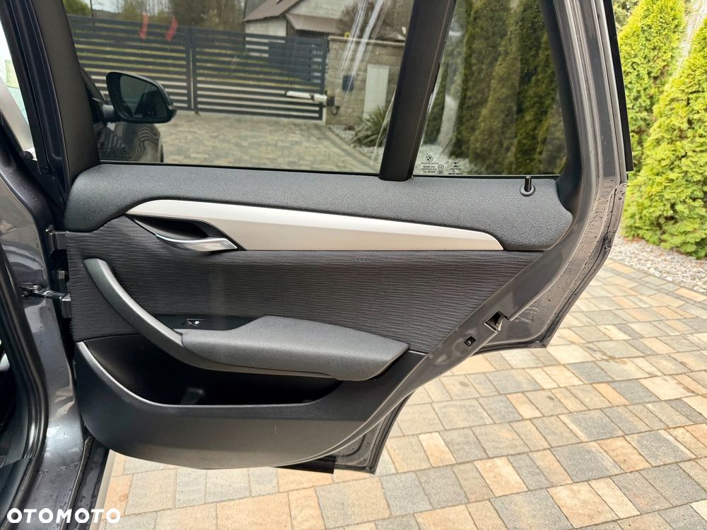 BMW X1 xDrive18d Sport Line - 14