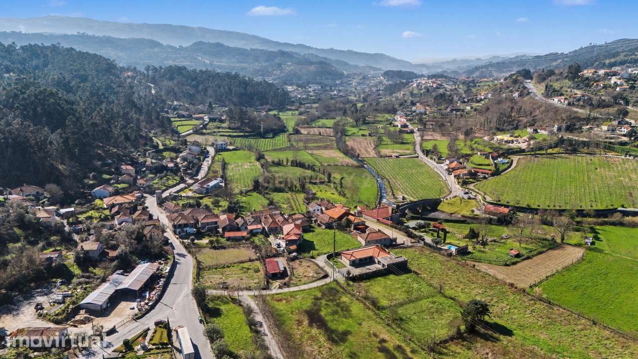 Moradia em pedra para reconstrução com projeto hoteleiro aprovado em A - Grande imagem: 3/40