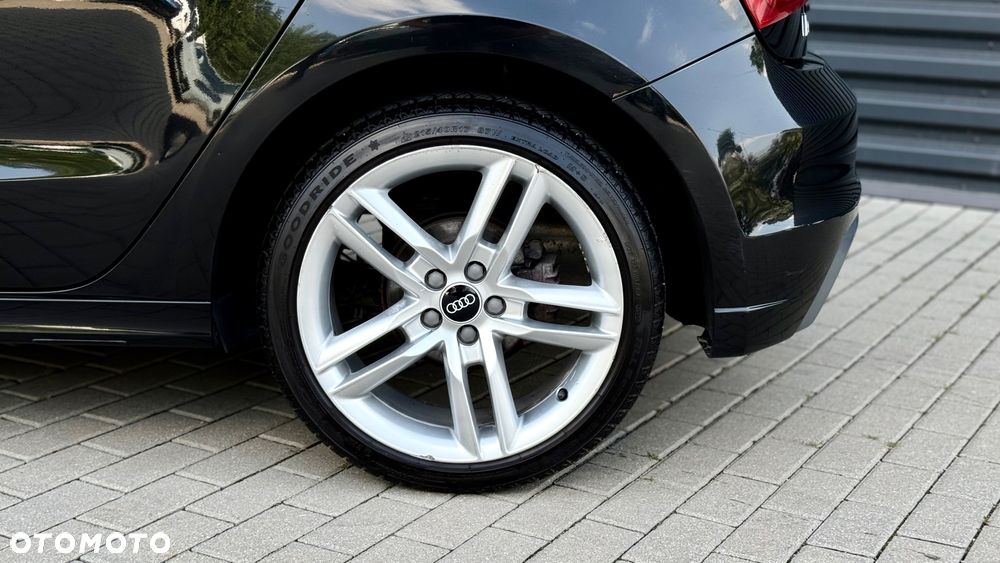 Audi A1 Sportback 1.6 TDI Ambition S tronic - 4