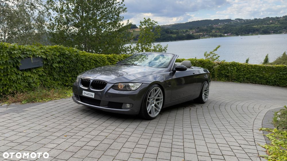 BMW Seria 3 330i - 5