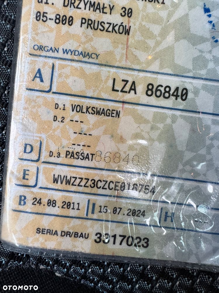 Volkswagen Passat 1.6 TDI DPF BlueMot Comfortline - 15