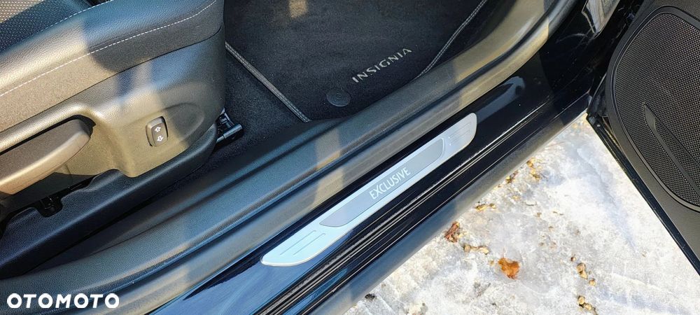 Opel Insignia 2.0 BiTrb D 4x4 Automatik Exclusive - 32