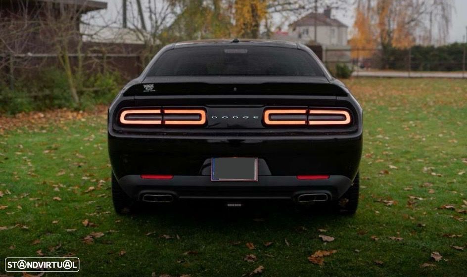 Dodge Challenger Auto SXT Plus - 9