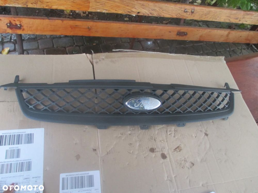 Grill Ford Fiesta MK6 C8L6A 6561-8200AC - 2