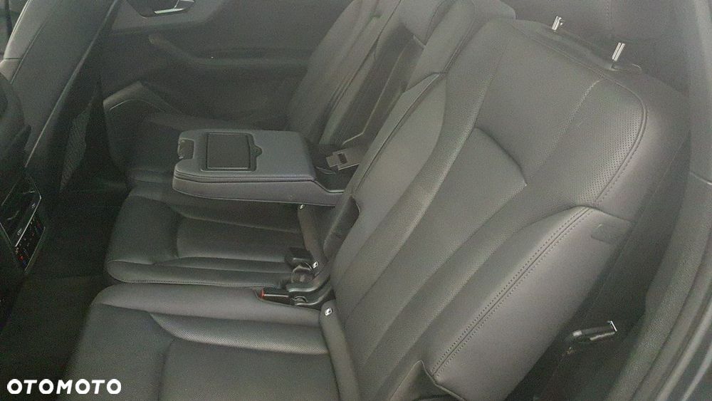 Audi Q7 - 16