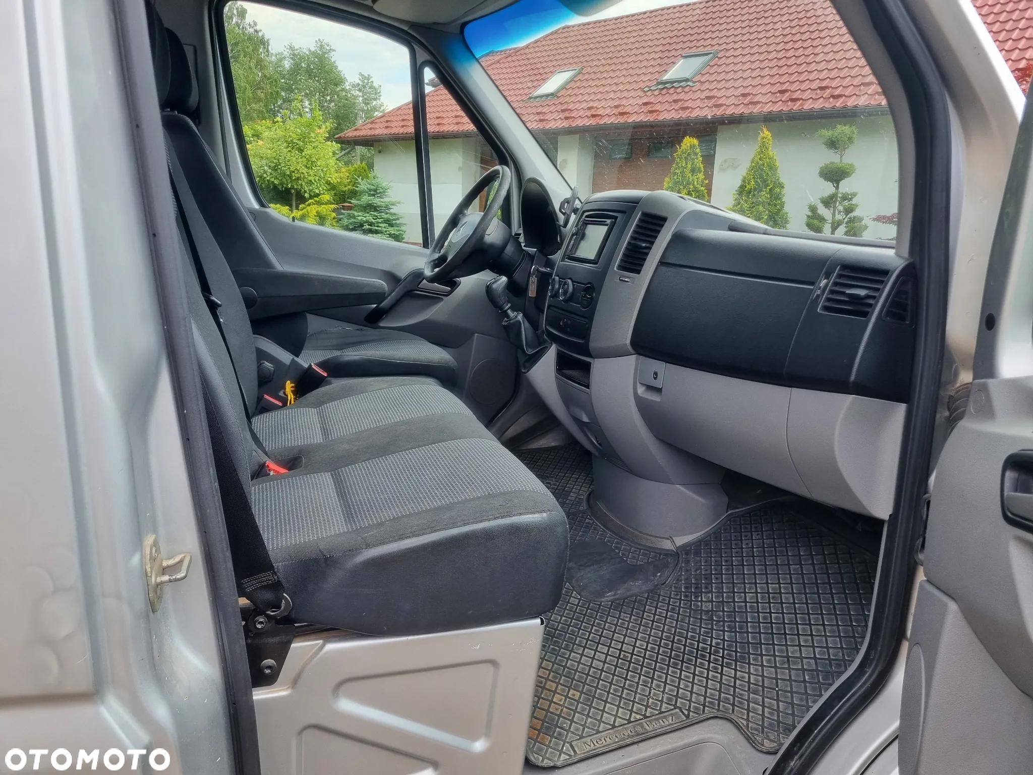 Mercedes-Benz Sprinter - 11