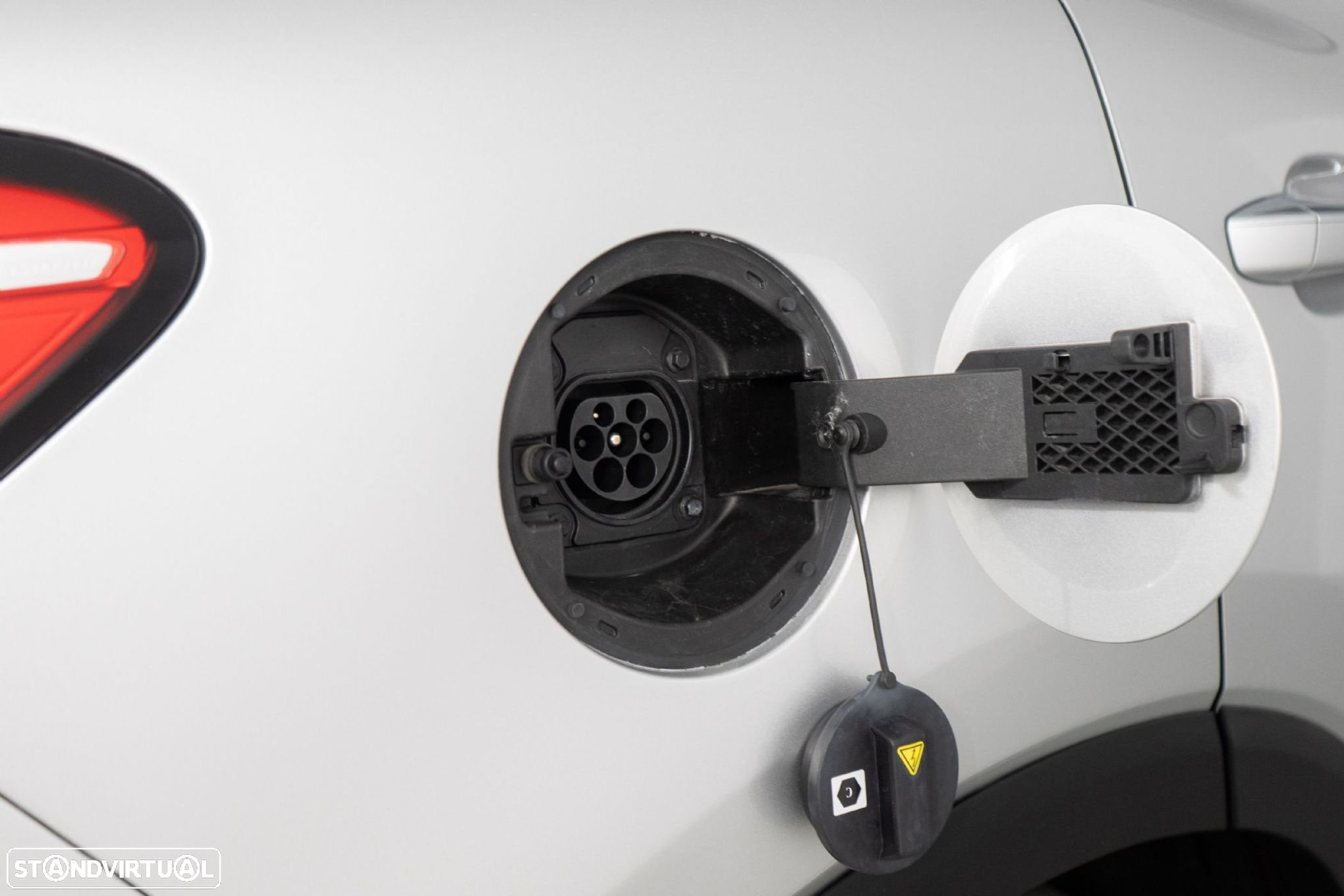MG EHS 1.5 T-GDI Plug-in Hybrid Luxury - 17