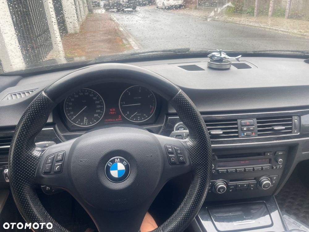BMW Seria 3 318d DPF - 2