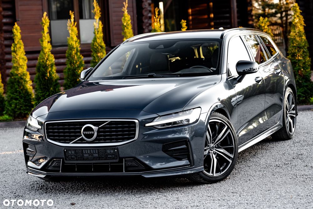 Volvo V60 B5 B R-Design - 1