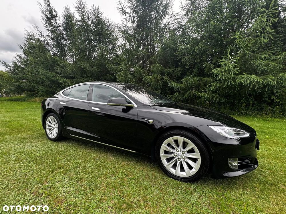Tesla Model S - 7
