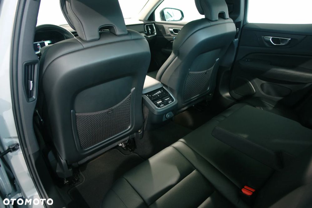 Volvo S60 B5 B AWD Ultimate Dark - 13