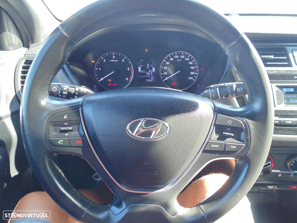 Hyundai i20 1.1 CRDi Access Plus - 25
