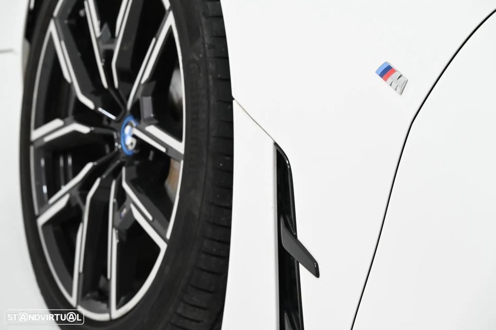 BMW i4 eDrive40 Pack Desportivo M - 15