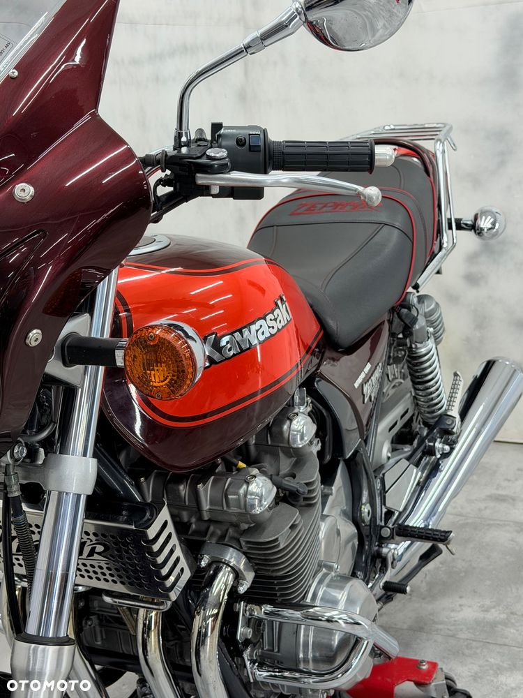 Kawasaki Zephyr - 25