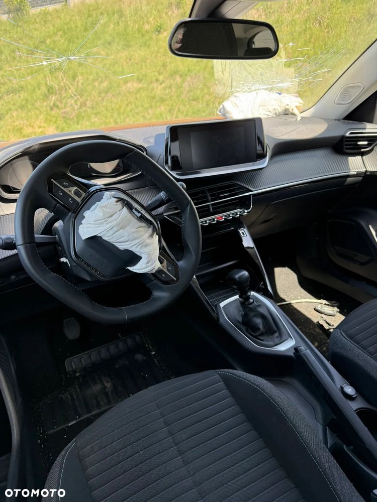 Peugeot 2008 - 13