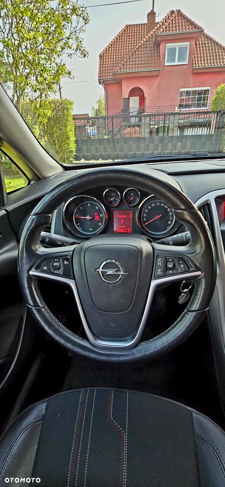Opel Astra 1.7 CDTI DPF 150 Jahre - 10