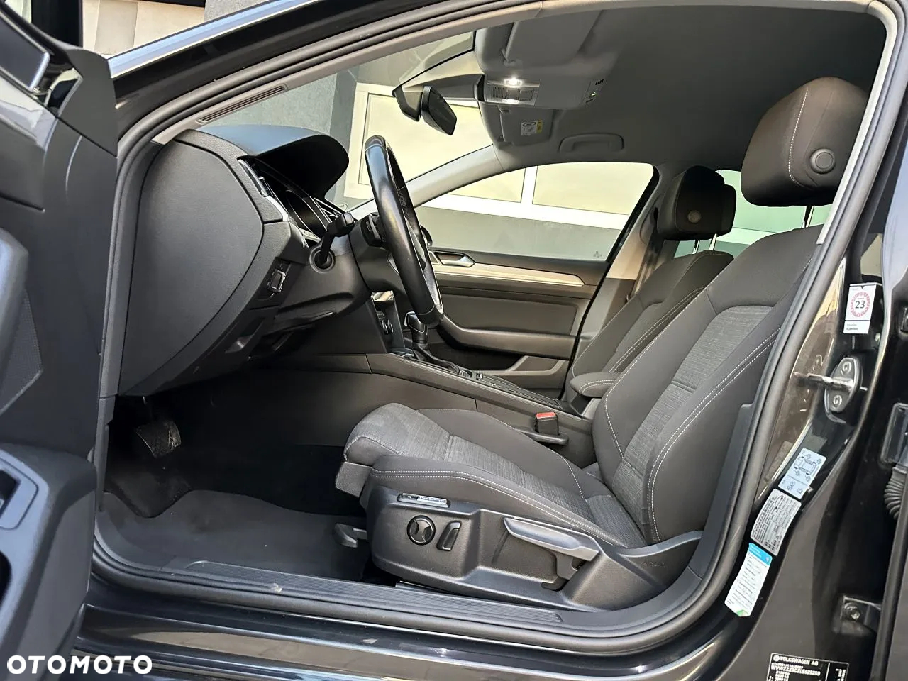 Volkswagen Passat Variant 1.6 TDI SCR DSG Business - 21