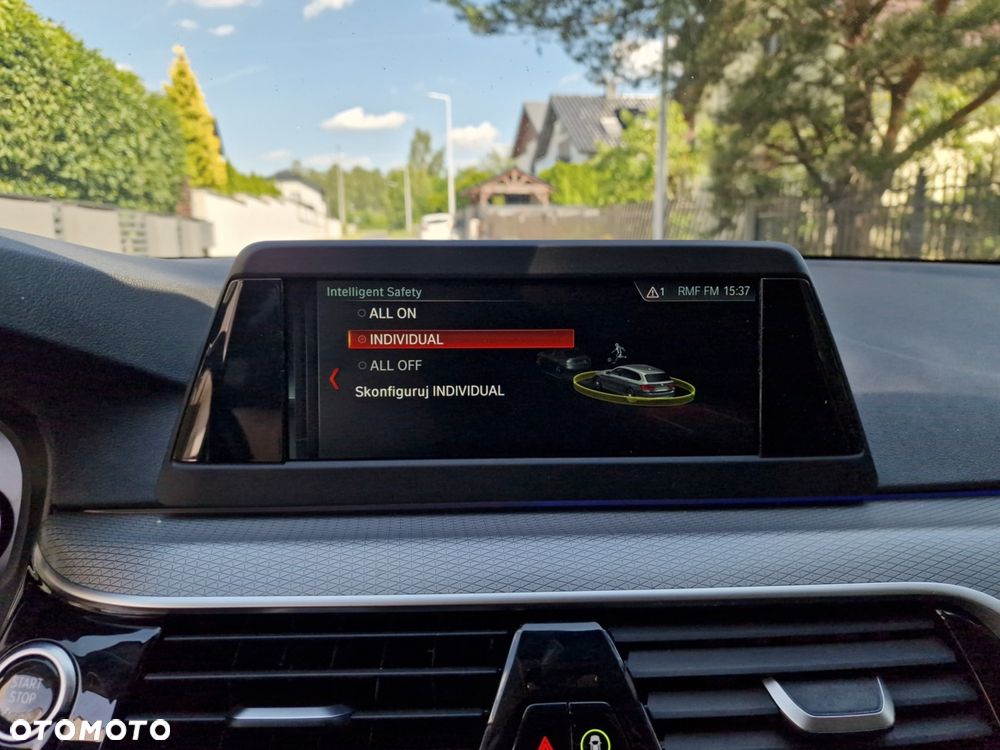 BMW Seria 5 530d Sport Line - 27