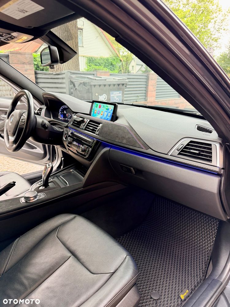 BMW Seria 3 320d xDrive - 13