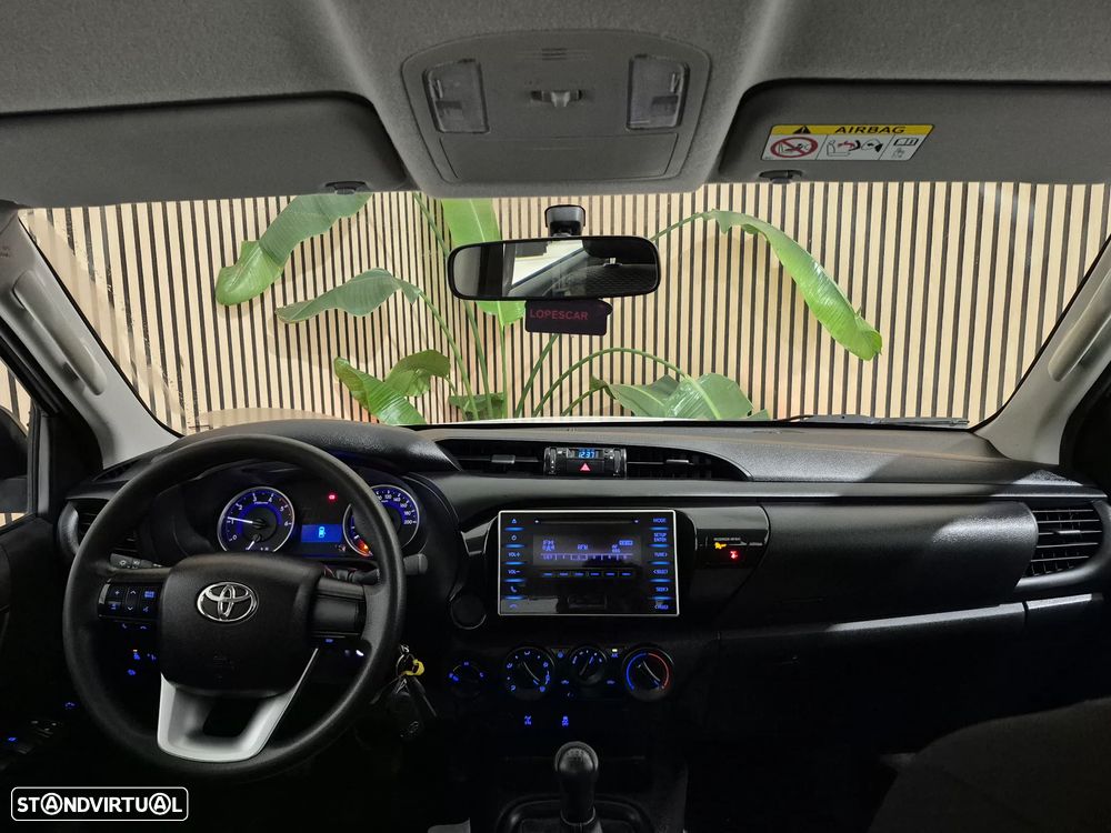 Toyota Hilux 2.4D-4D 4X4 | GARANTIA | NACIONAL - 3 LUG - 2020 - 12