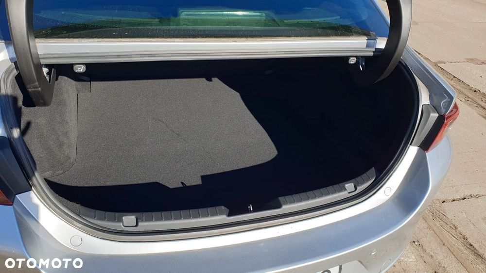 Mazda 3 2.0 mHEV Exclusive Line - 18