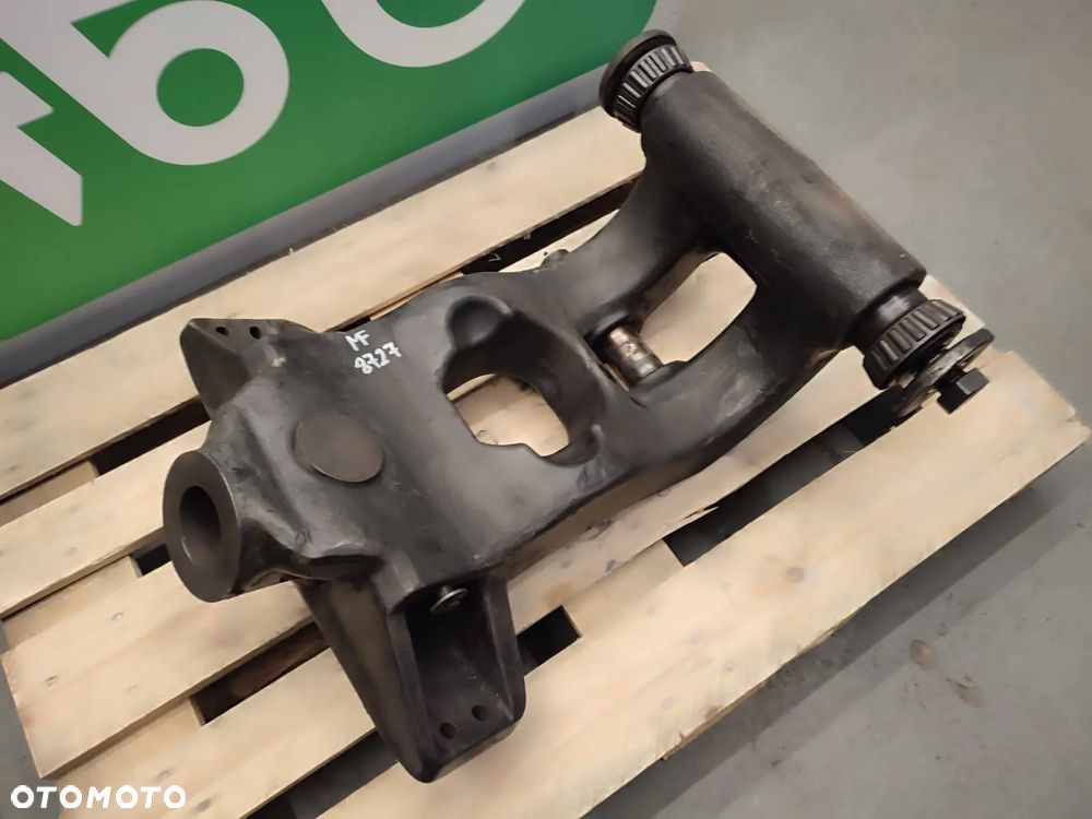 Wahacz osi napędowej 7700103261 MASSEY FERGUSON 8727 - 6