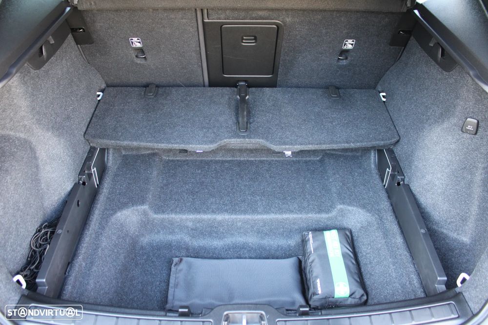 Volvo XC 40 1.5 T2 Plus Dark Auto - 53